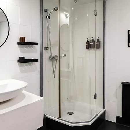 White Loft In Center With 2 King Size Beds Appartement *