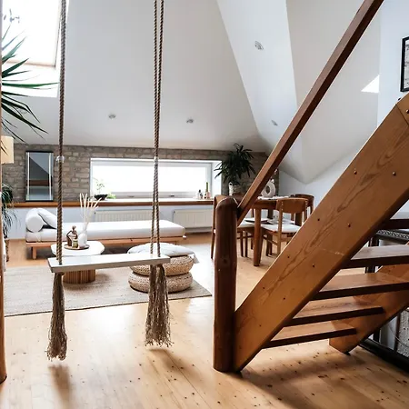 White Loft In Center With 2 King Size Beds *