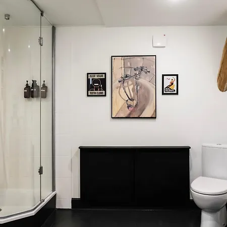 White Loft In Center With 2 King Size Beds Riga