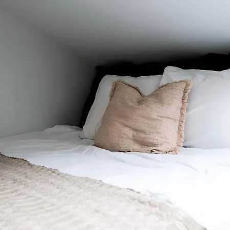 Apartment White Loft In Center With 2 King Size Beds