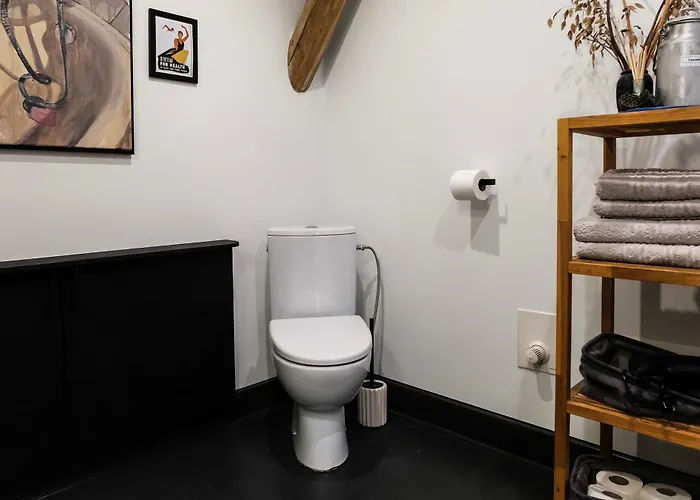 White Loft In Center With 2 King Size Beds Apartment *