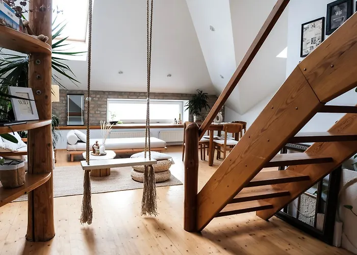 White Loft In Center With 2 King Size Beds *