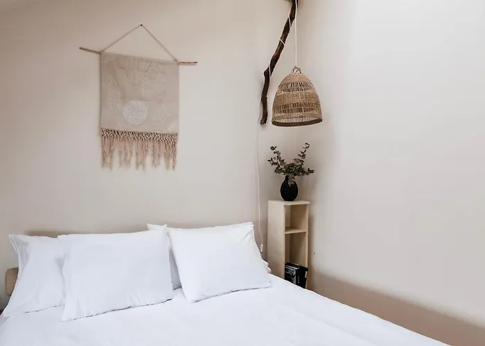 White Loft In Center With 2 King Size Beds Riga