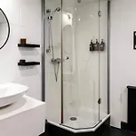 White Loft In Center With 2 King Size Beds Apartment *