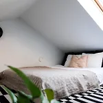 White Loft In Center With 2 King Size Beds Apartment *