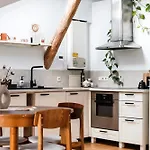 White Loft In Center With 2 King Size Beds Apartment *