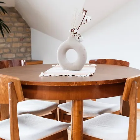 White Loft In Center With 2 King Size Beds *